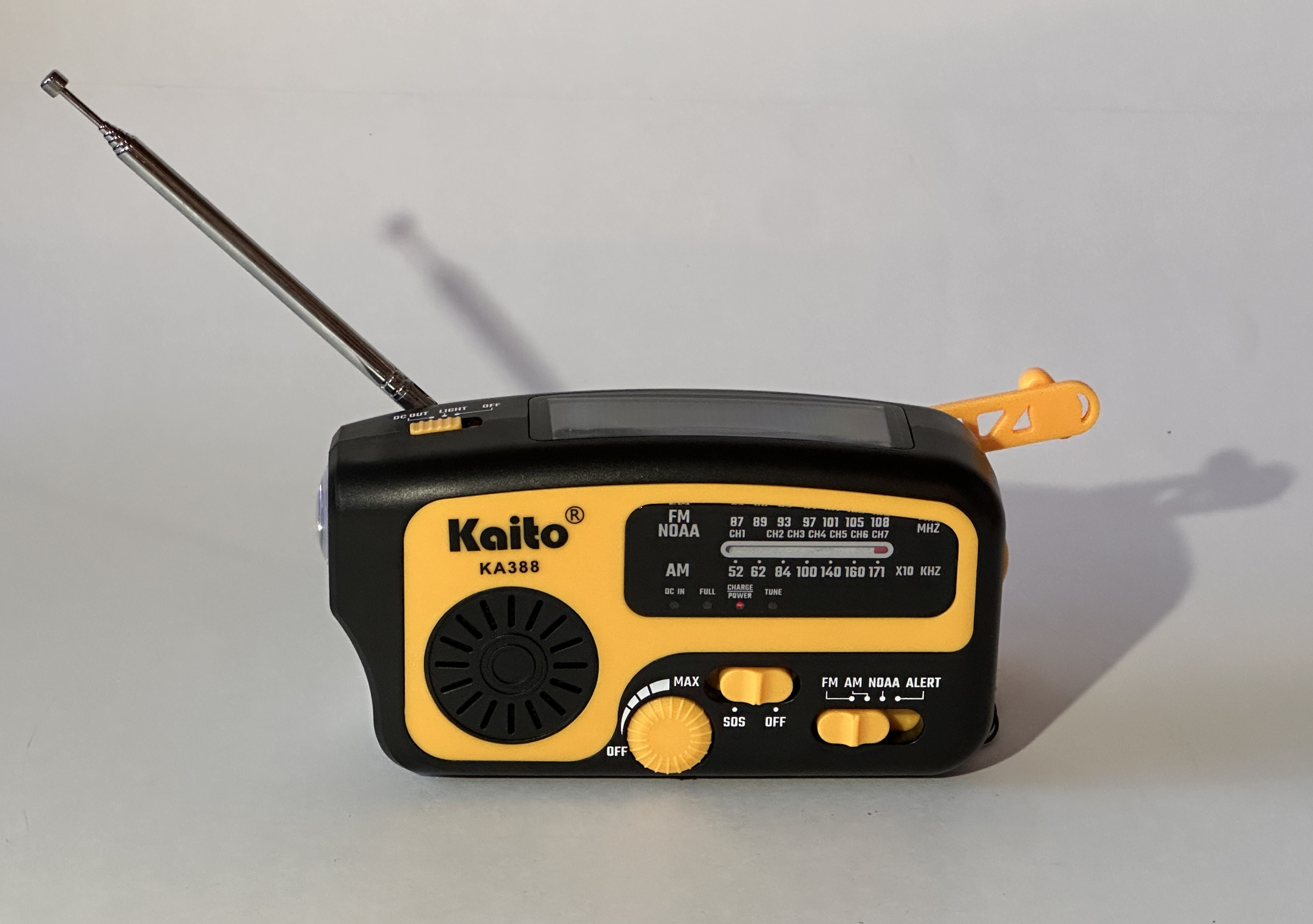 Crank radio